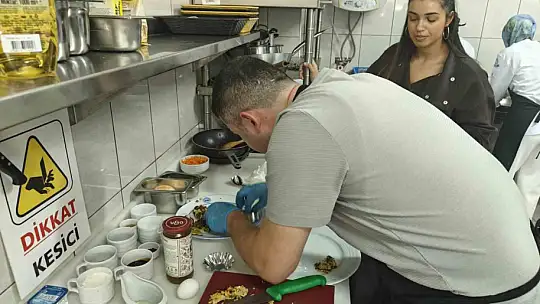 ERÜ Gastronomi Bölümü'nde dersler yemek yarışması ile başladı