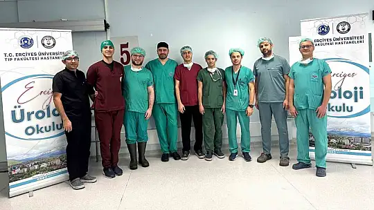 ERÜ Hastaneleri'nde, 'Böbrek Taşlarında Retrograd İntrarenal Cerrahi (RIRS) Kursu' düzenlendi