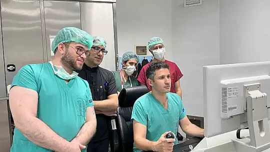 ERÜ Hastaneleri'nde, 'Böbrek Taşlarında Retrograd İntrarenal Cerrahi (RIRS) Kursu' düzenlendi