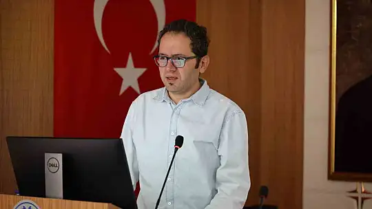 ERÜ Hastanelerinde, 'Sizce Tıbbi Hata Var mı? Olgu Örnekleriyle' Konulu Konferans