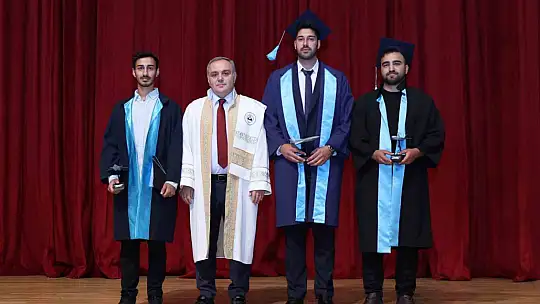 ERÜ Havacılık ve Uzay Bilimleri Fakültesi'nde mezuniyet sevinci