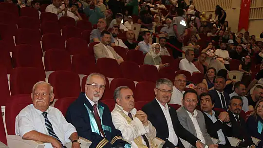 ERÜ İİBF 44. dönem mezunlarını verdi