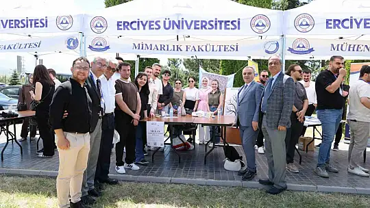 ERÜ mezunları yeniden kampüste bir araya geldi