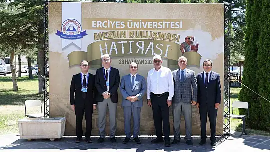 ERÜ mezunları yeniden kampüste bir araya geldi