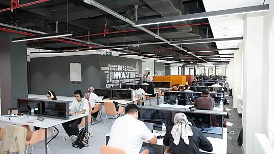 ERÜ'nün yenilenen Kadir Has Merkez Kütüphanesi hizmete açıldı