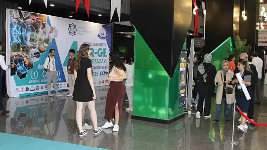 ERÜ Rektörü Prof. Dr. Altun: 'Bir üniversitenin Ar-Ge süreçlerinden Ür-Ge süreçlerine geçmesi şehrin ekonomisinin gelişmesine büyük katkı sağlar'