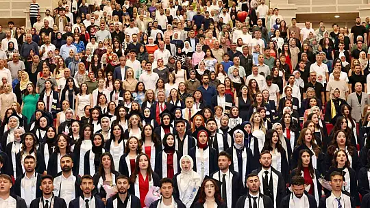 ERÜ Sağlık Bilimleri Fakültesi'nden 295 öğrenci mezun oldu
