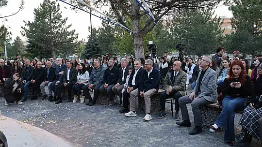 ERÜ sahne muhteşem konserle açıldı