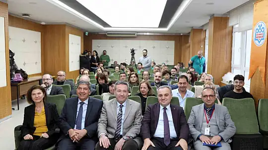 ERÜ Tıp Fakültesi'nde emekli profesöre tören düzenlendi