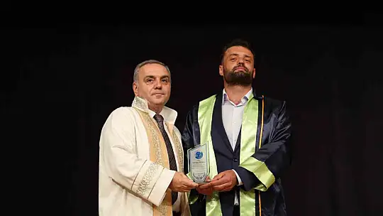 ERÜ Ziraat Fakültesi'nde 15. dönem mezuniyet sevinci