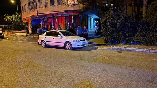 Eşi tarafından terk edilen genç adam yaşamına son verdi