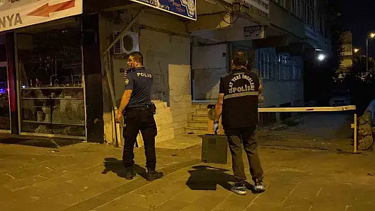 Eşini tabancayla öldüren koca, aynı silahla intihar etti