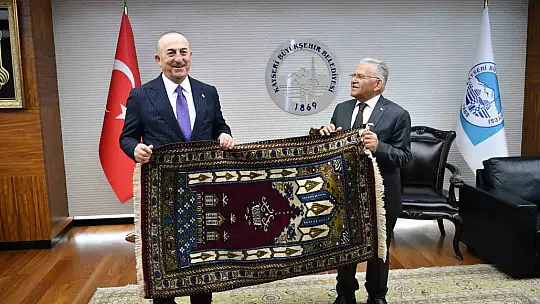 Eski bakan Çavuşoğlu: 'Kayseri, dünyaya örnek bir şehir'