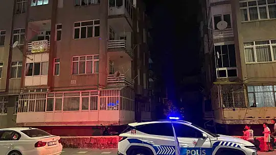 Evinde bıçakla kendine zarar veren şahsın hayatını polisin telefon detayı kurtardı