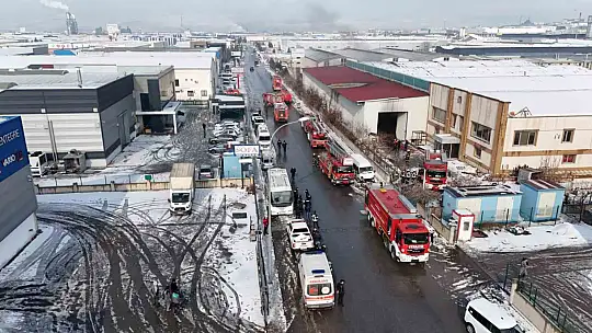 Fabrika yangını havadan görüntülendi