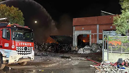 Fabrika yangınında 9 saat geride kaldı
