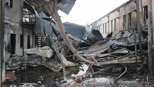 Fabrikadaki hasar gün aydınlanınca ortaya çıktı