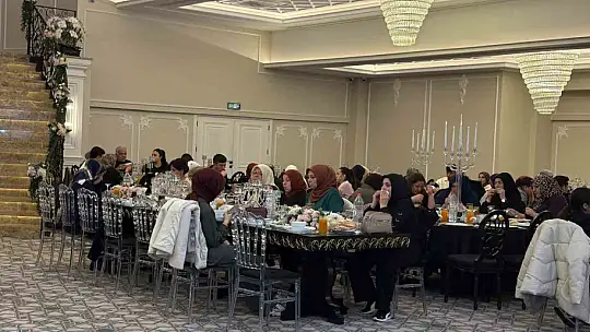 Fatih Sultan Mehmet Eğitim ve Yardımlaşma Vakfı iftarda buluştu