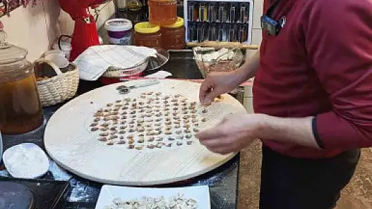 Fenomen şef Kayseri Mantısı yaptı