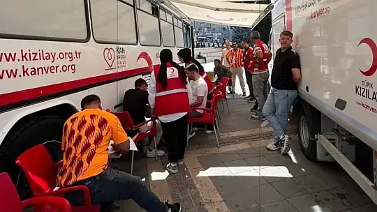 Galatasaray taraftarları kan bağışı için yarıştı