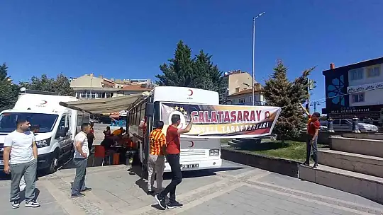 Galatasaray taraftarları kan bağışı için yarıştı