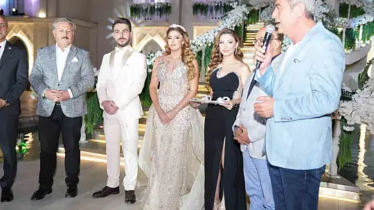 Gazeteci Azim Deniz'in mutlu günü