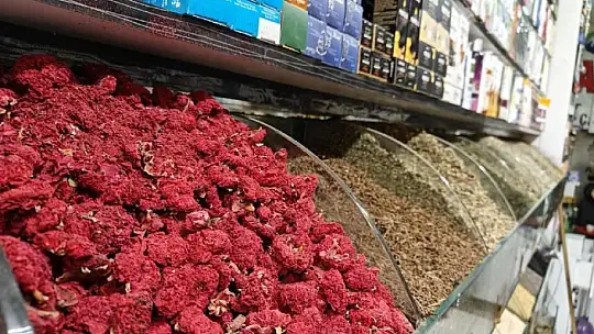 Geçmeyen öksürüğe 'bitkisel' karışım