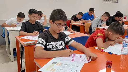 Genç KAYMEK'in LGS Deneme Sınavı'na yoğun ilgi