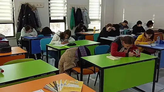 Genç KAYMEK'ten öğrencilere sınav hazırlığında destek