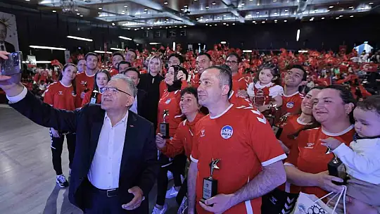 Genç sporcular ödüllendirildi