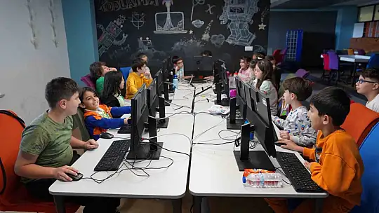 Gençlerin geleceği Melikgazi'nin destekleriyle yükseliyor