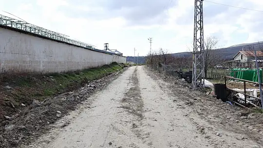 Gergeme Mahallesi'nde yol yapım çalışmaları sürüyor