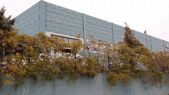 Geri dönüşüm tesisindeki koku ekipleri harekete geçirdi