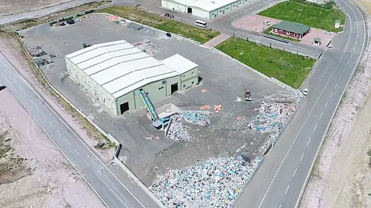 Geri dönüşümde Türkiye birincisi olan Kocasinan, 92 bin ağacın kesilmesini önledi