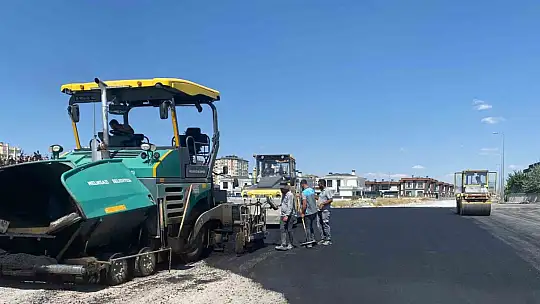 Gesi Fatih mahallesinde yol çalışmaları devam ediyor