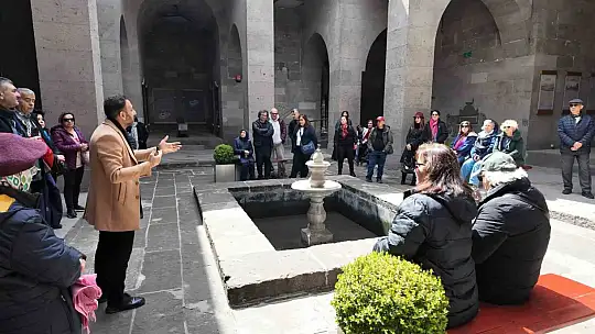 Gevher Nesibe Tıp Tarihi Müzesi'ne hayran kaldılar