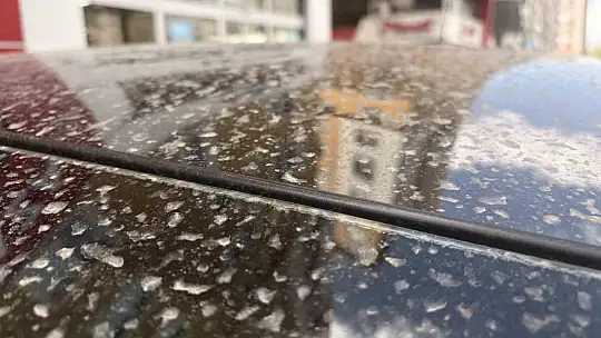Gökten çamur yağdı, oto yıkamacılar ne yapacağını şaşırdı