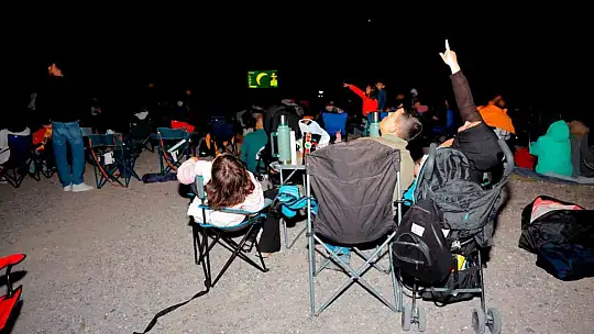 Gökyüzü tutkunları, Perseid meteor yağmurunu Erciyes'te takip etti