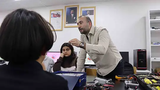 Gökyüzünün gelecekleri GÖKTİM'de yetişiyor