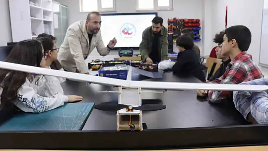 Gökyüzünün gelecekleri GÖKTİM'de yetişiyor