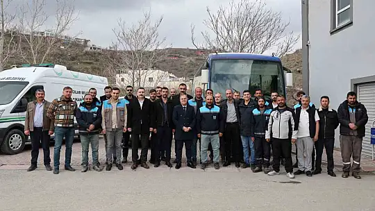 Hacılar Belediyesi personeli mesai başlangıcında bayramlaştı