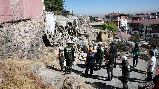 Hacılar'dan deprem tatbikatında örnek performans