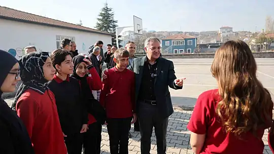 Hacılar el ele vererek geleceğe nefes oluyor