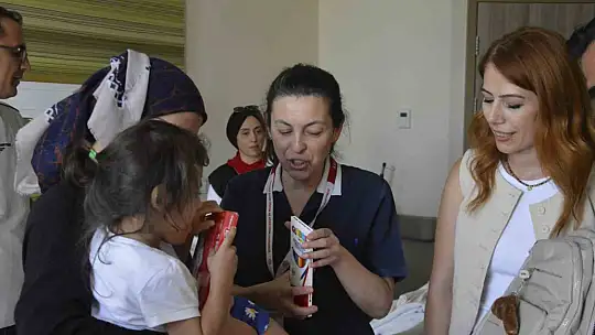 Hasta çocuklara kırtasiye desteği