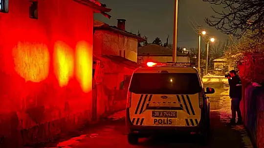 Hastanede 2 günlük bebeklerinin acı haberini aldılar