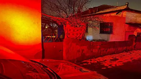 Hastanede 2 günlük bebeklerinin acı haberini aldılar