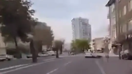 Hatalı şerit değiştirdi, motosiklet sürücüsünü düşürdü: 1 gözaltı