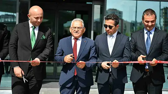 Havalimanı Terminal Binası'nın Yolcu Salonu açıldı