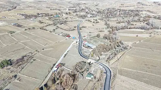 Höbek mahallesine 8 bin 600 tonluk sıcak asfalt