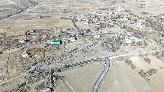 Höbek mahallesine 8 bin 600 tonluk sıcak asfalt